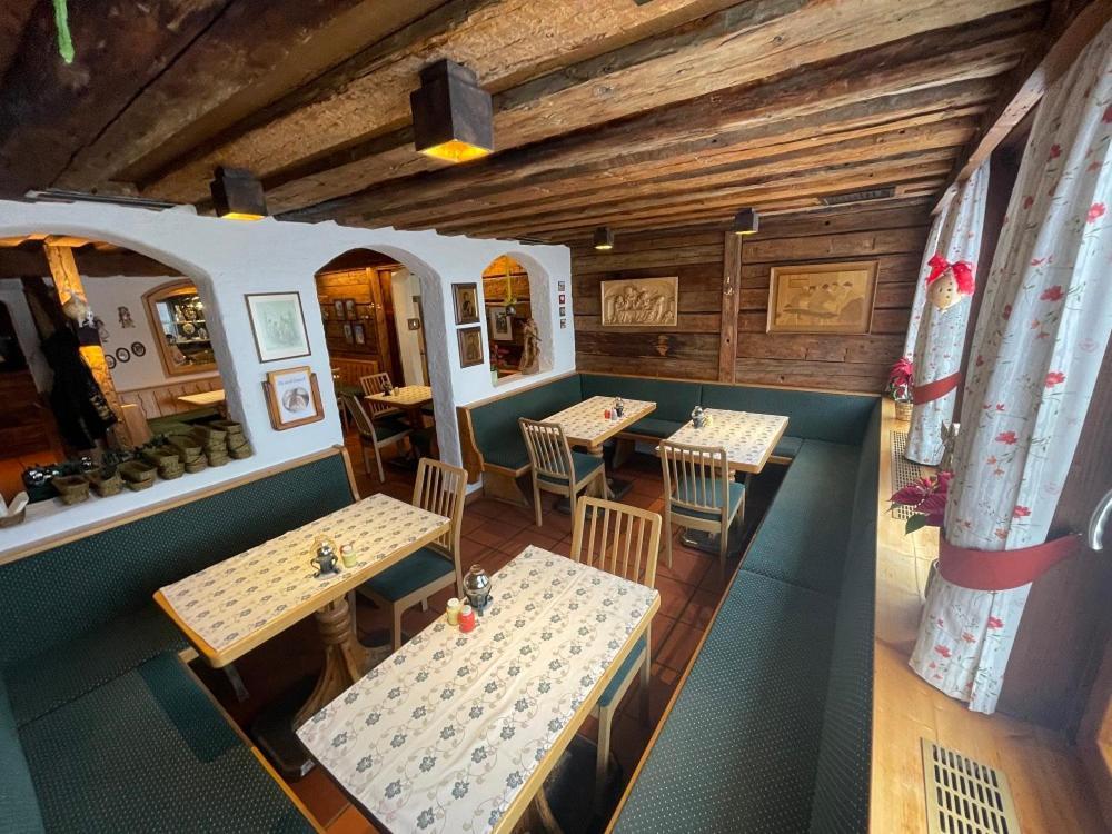 Restaurant-Pension Dorfwirt Bad Kleinkirchheim Buitenkant foto