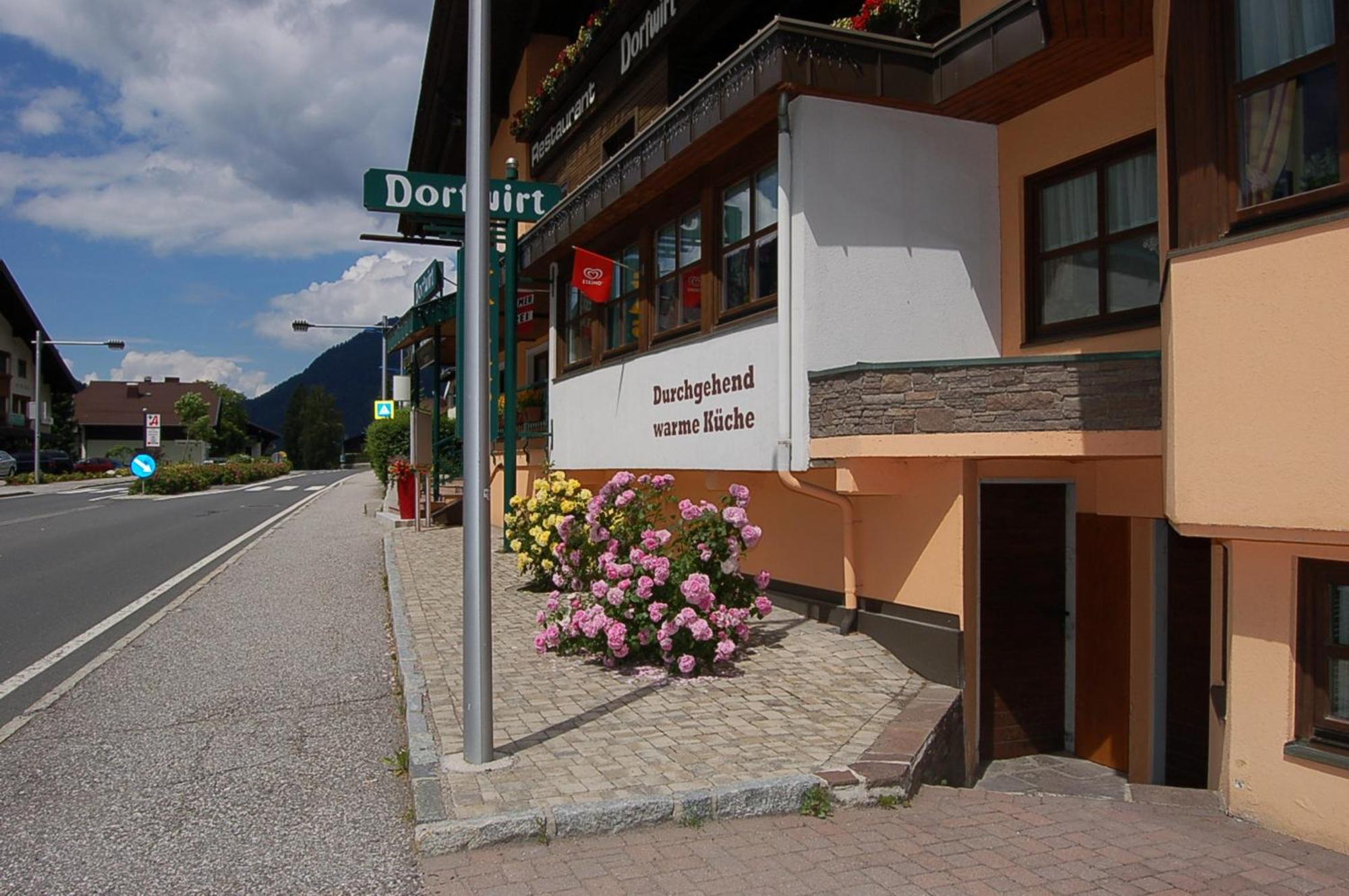 Restaurant-Pension Dorfwirt Bad Kleinkirchheim Buitenkant foto