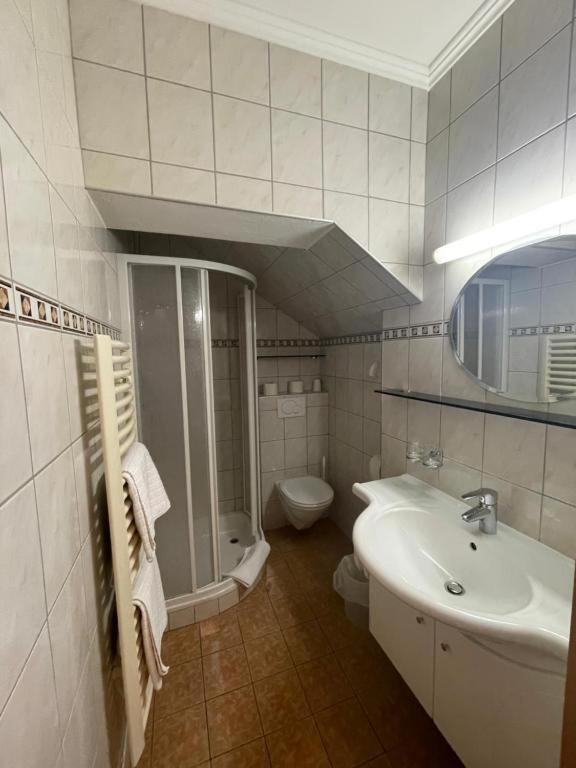 Restaurant-Pension Dorfwirt Bad Kleinkirchheim Kamer foto