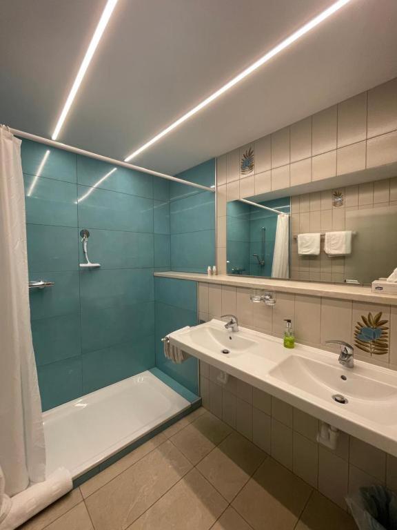 Restaurant-Pension Dorfwirt Bad Kleinkirchheim Kamer foto